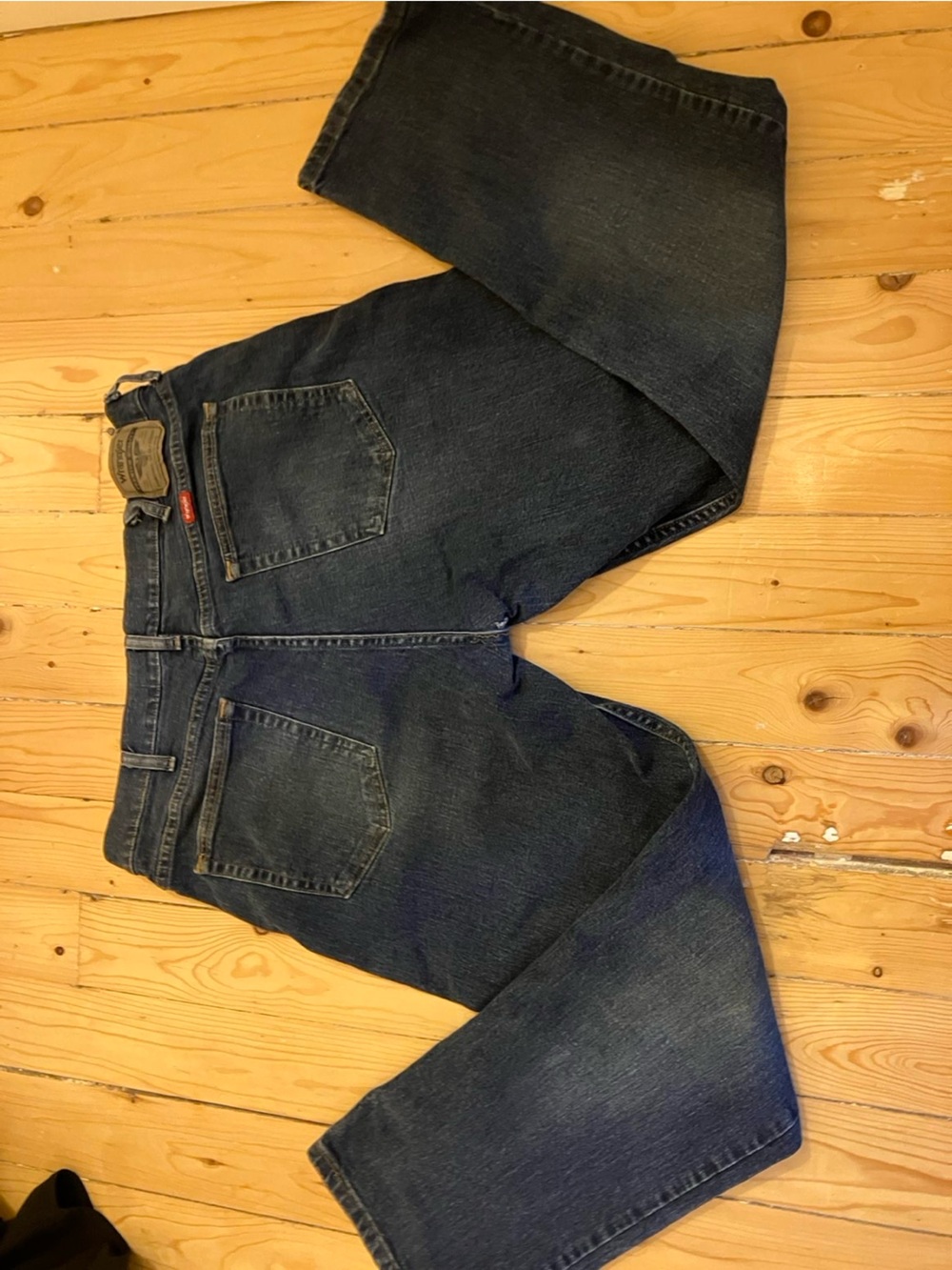 Jeans - Picture 2 of 3